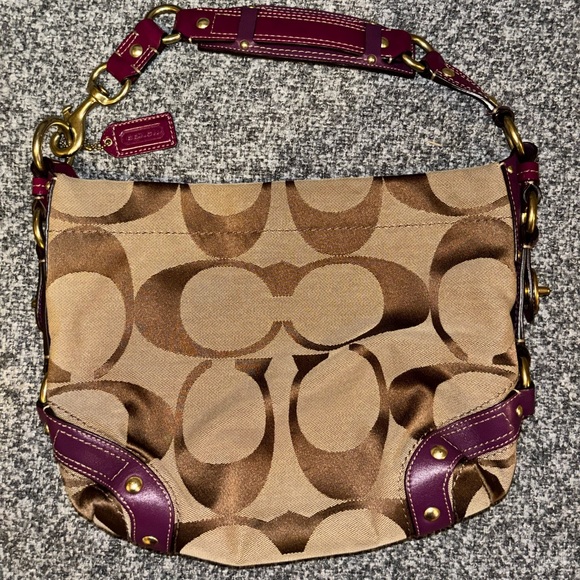 Vintage coach - Picture 1 of 7